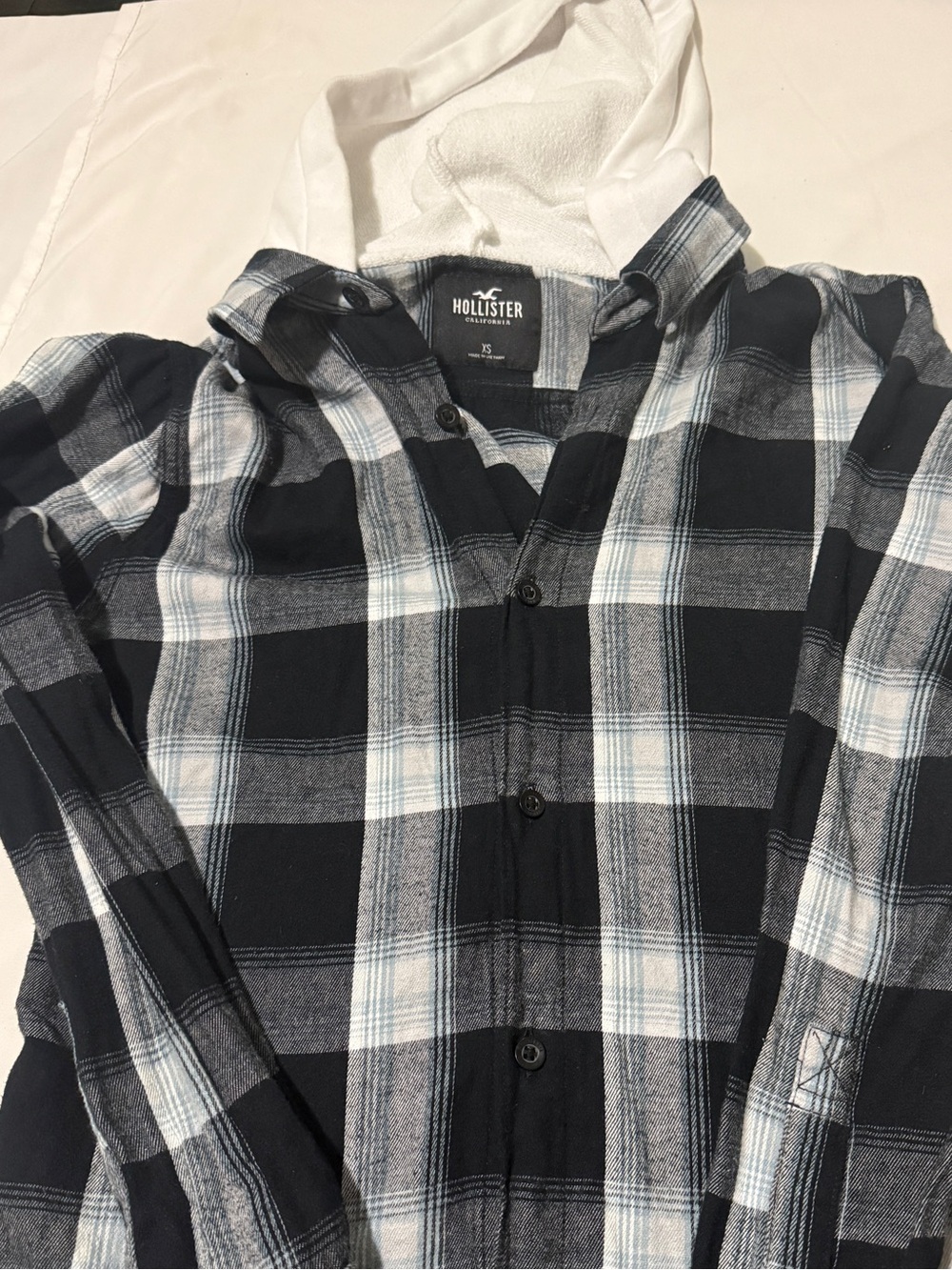 (2)Hollister Men’s Plaid Button-Down Hooded Shirt & American Eagle Hooded Rugby